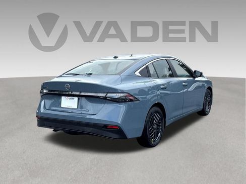 New 2026 Nissan Sentra SR w/ SR Premium Package FWD image 27