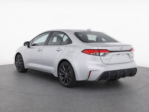 Used 2023 Toyota Corolla LE FWD image 3
