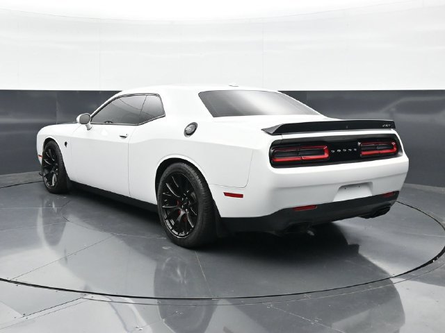 Used 2016 Dodge Challenger SRT Hellcat RWD image 8