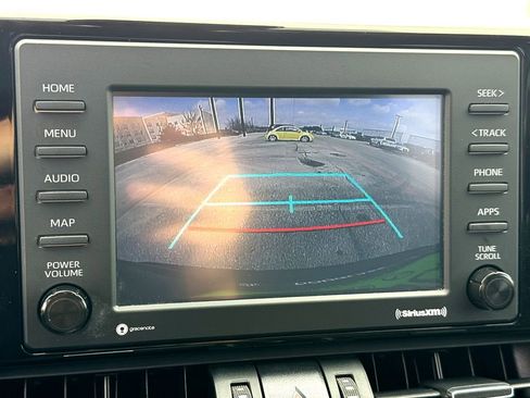 Used 2022 Toyota RAV4 XLE Premium image 25