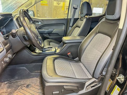 Used 2019 Chevrolet Colorado Z71 AWD/4WD image 8