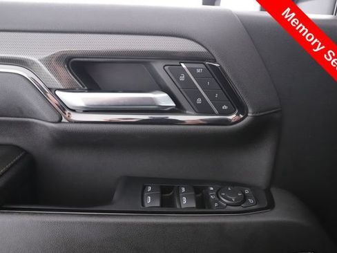 Used 2024 GMC Sierra 2500 AT4 w/ Technology Package AWD/4WD image 20