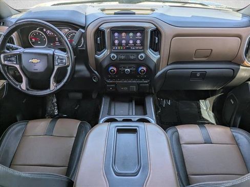 Used 2020 Chevrolet Silverado 1500 High Country w/ Technology Package AWD/4WD image 16