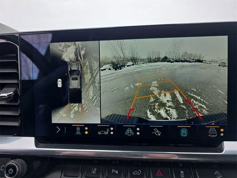 Certified 2024 Chevrolet Silverado 2500 LTZ w/ LTZ Convenience Package image 23