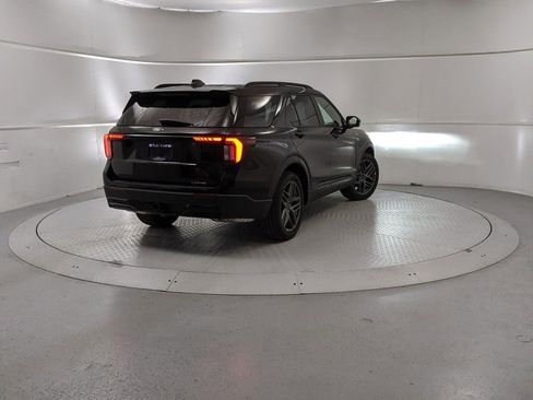 New 2025 Ford Explorer ST-Line w/ Premium Package image 3