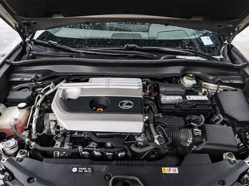 Used 2019 Lexus UX 200 F Sport image 28