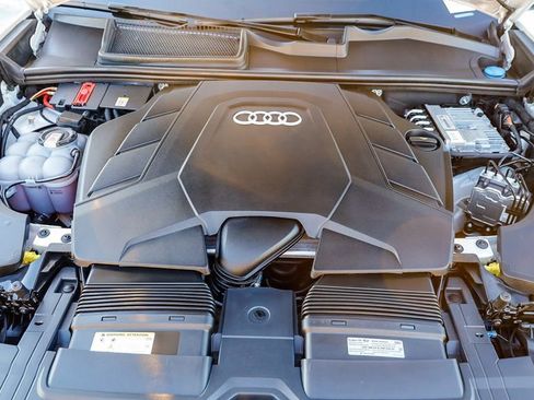 Used 2023 Audi Q8 Prestige w/ Prestige Package image 28