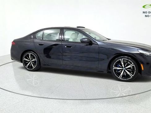 Used 2027 BMW 530i w/ M Sport Package RWD image 10