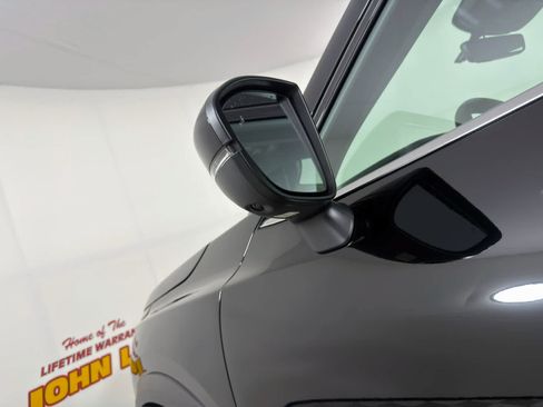New 2026 Nissan Pathfinder Platinum FWD image 13