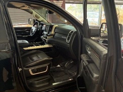 Used 2020 RAM 1500 Laramie AWD/4WD image 30