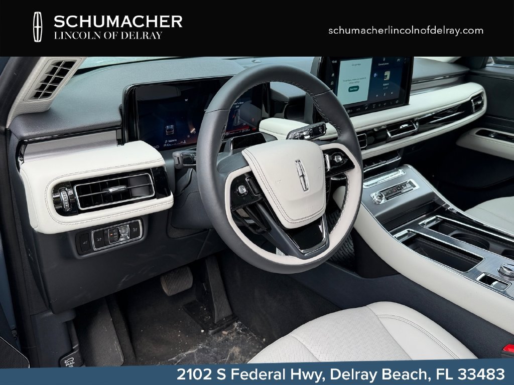 New 2027 Lincoln Aviator AWD image 13