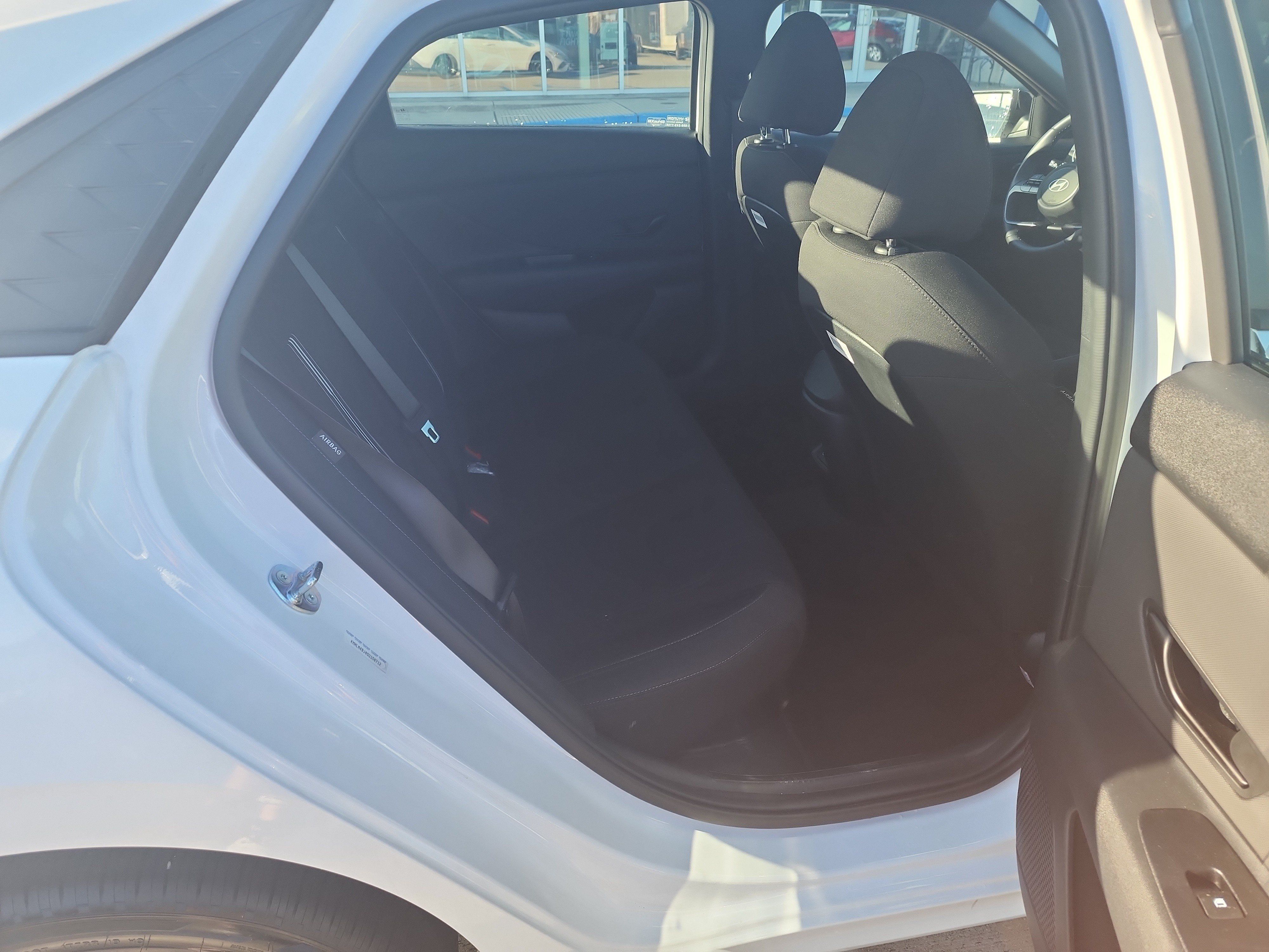 Used 2025 Hyundai Elantra SEL FWD image 14