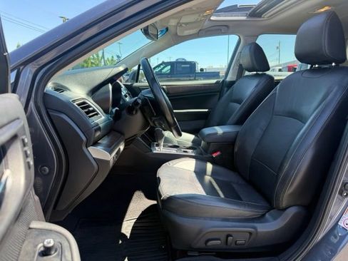 Used 2016 Subaru Outback 2.5i Limited AWD/4WD image 2