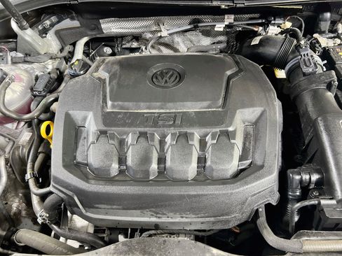 Used 2023 Volkswagen Tiguan SE AWD/4WD image 29
