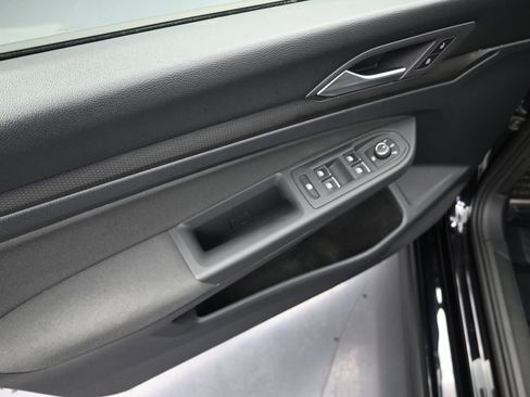 Used 2022 Volkswagen GTI S image 11