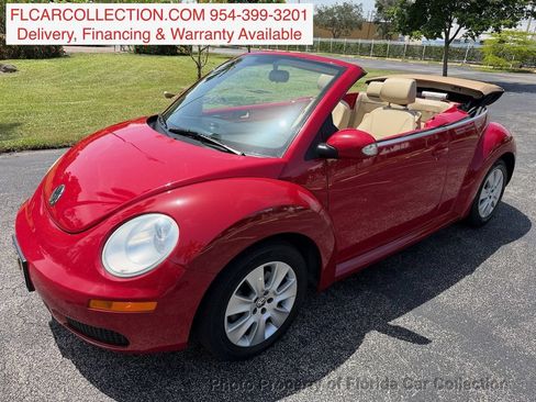 Used 2010 Volkswagen Beetle Convertible FWD image 1