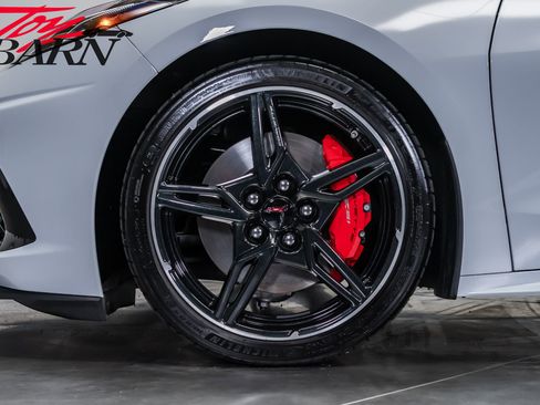 Used 2024 Chevrolet Corvette Stingray Preferred Conv w/ Z51 Performance Package RWD image 25