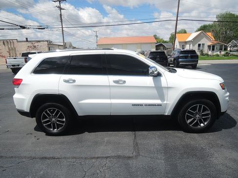 Used 2017 Jeep Grand Cherokee Limited AWD/4WD image 2