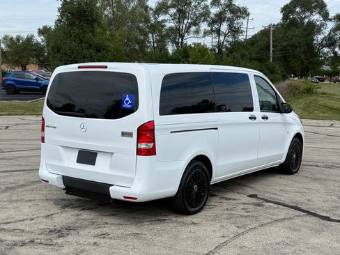 Used 2019 Mercedes-Benz Metris Passenger image 4