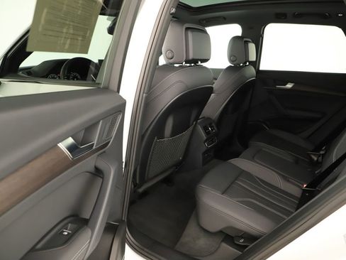 Certified 2025 Audi Q5 e Premium Plus w/ Premium Plus Package image 27