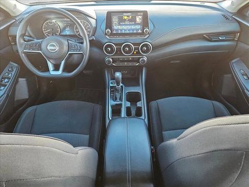 Used 2024 Nissan Sentra SV image 17