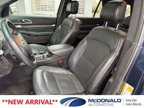 Used 2017 Ford Explorer Limited w/ Equipment Group 303A image 9