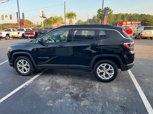Used 2024 Jeep Compass Latitude AWD/4WD image 38