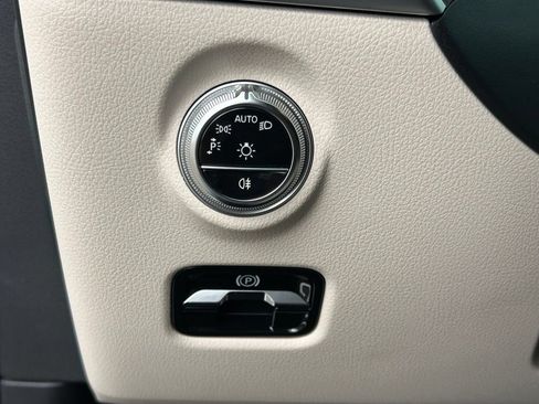 Used 2024 Mercedes-Benz C 300 Sedan image 20