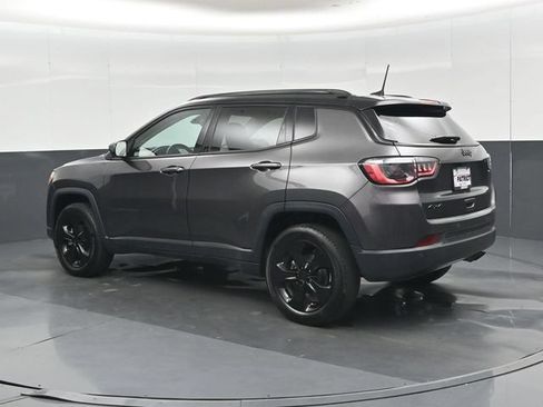 Used 2020 Jeep Compass Latitude AWD/4WD image 8