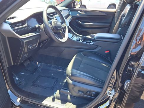 Certified 2024 Jeep Grand Cherokee Altitude RWD image 28