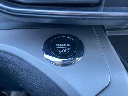 Used 2023 Ford Explorer XLT w/ Equipment Group 202A AWD/4WD image 49