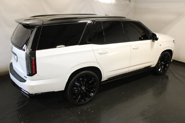 Used 2025 Cadillac Escalade Sport Platinum w/ LPO, ONYX Package AWD/4WD image 5