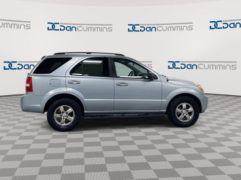 Used 2008 Kia Sorento 2WD image 9