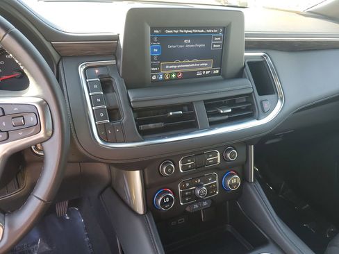 Used 2023 Chevrolet Suburban LS image 23