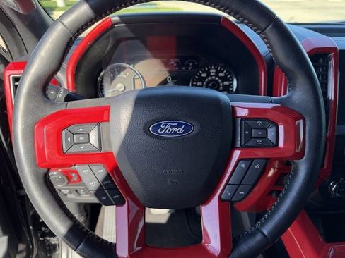 Used 2020 Ford F150 Lariat image 13