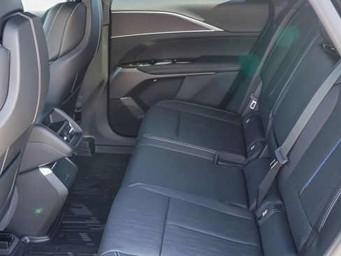 New 2026 Cadillac Lyriq Luxury w/ LPO, Floor Liner Package AWD/4WD image 20