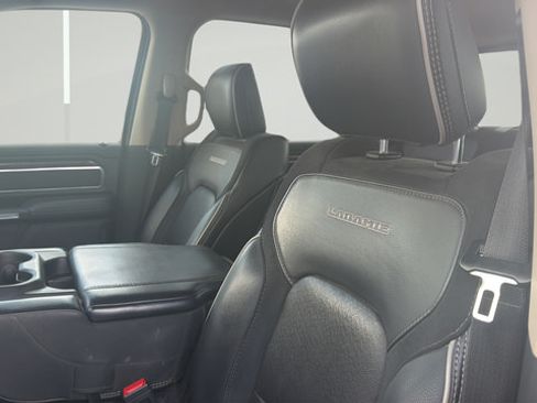 Used 2019 RAM 1500 Laramie AWD/4WD image 7
