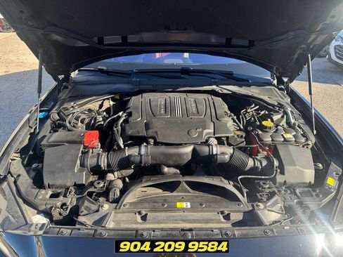 Used 2018 Jaguar XE S AWD/4WD image 10