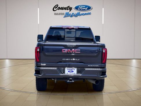 Used 2024 GMC Sierra 2500 Denali w/ Denali Reserve Package AWD/4WD image 11