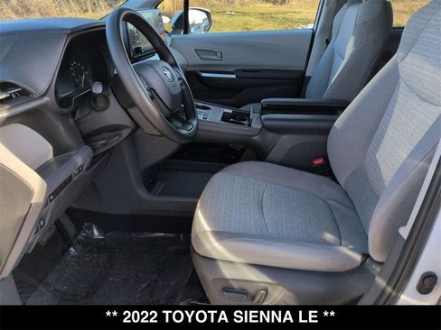 Used 2022 Toyota Sienna LE image 20