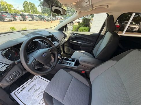 Used 2019 Ford Escape SE FWD image 19