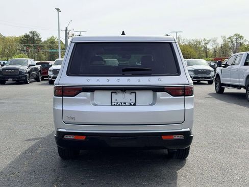 Used 2024 Jeep Wagoneer L 4WD w/ Premium Group I image 22