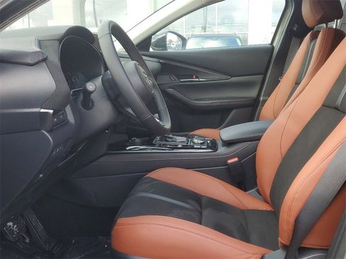 Used 2025 MAZDA CX-30 Carbon image 15