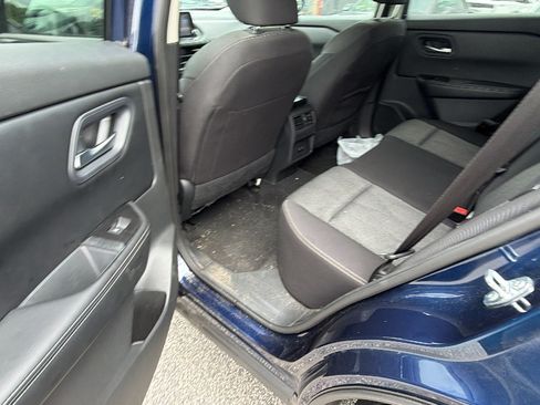 Used 2024 Nissan Rogue SV AWD/4WD image 23