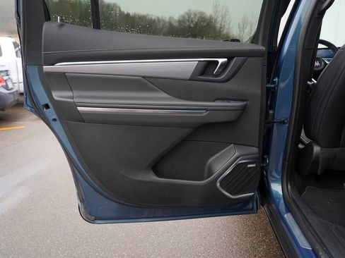 Used 2025 Buick Enclave Preferred image 19