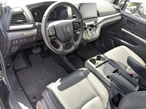 Used 2025 Honda Odyssey EX-L image 17