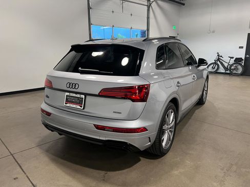 Used 2024 Audi Q5 e Premium Plus AWD/4WD image 3