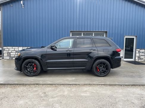 Used 2020 Jeep Grand Cherokee SRT image 4