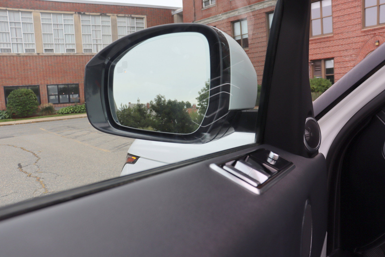 Used 2018 Land Rover Range Rover Sport HSE AWD/4WD image 37