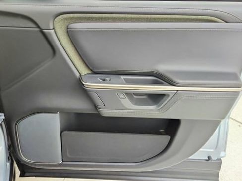 Used 2025 Rivian R1S Adventure image 25